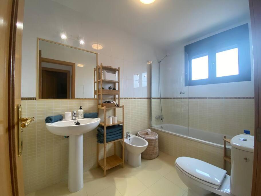 Ocean Home - No Stress Holidays Лахарес Экстерьер фото